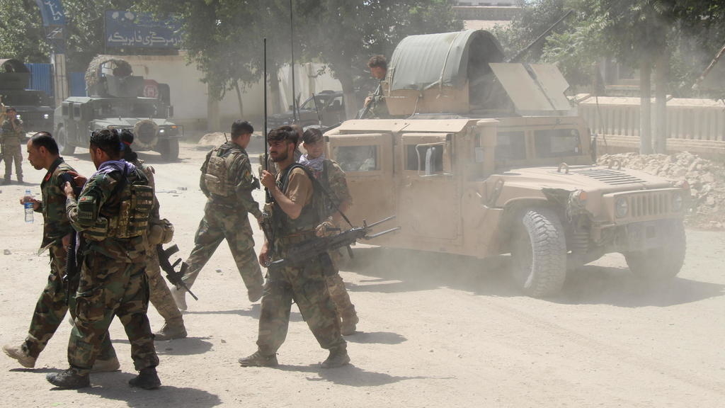 Des militaires afghans fuient les talibans au Tadjikistan et en Ouzbékistan