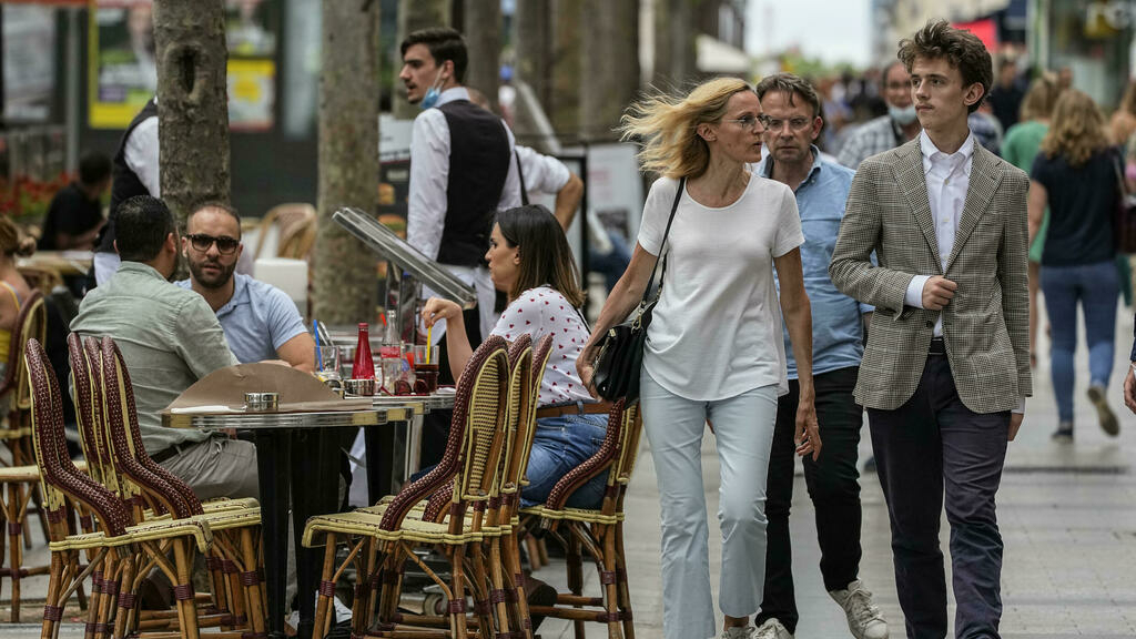 Covid-19 en France: la quatrième vague menace, l’exécutif s’inquiète