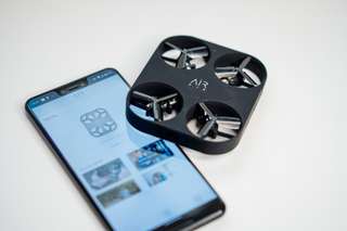 Un drone caché dans un smartphone sera bientôt réalité