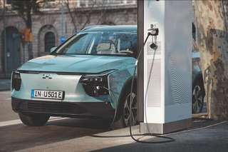 Voiture électrique : des chargeurs « intelligents » qui diagnostiquent l’état de la batterie