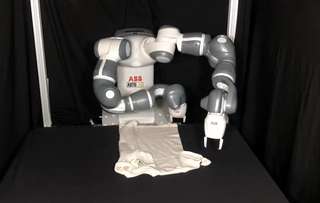 Ce robot plie le linge à votre place