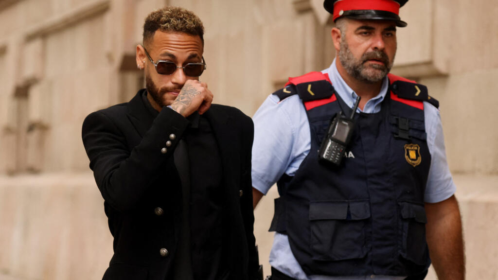 Début du procès de Neymar Jr., jugé en Espagne pour malversations présumées