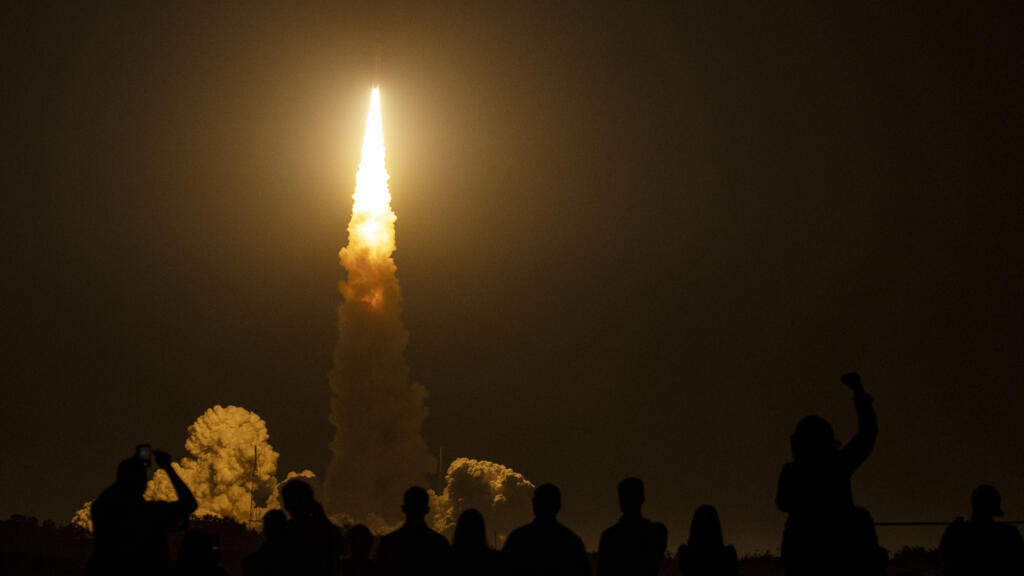 Exploration lunaire: réussite du décollage de la fusée SLS