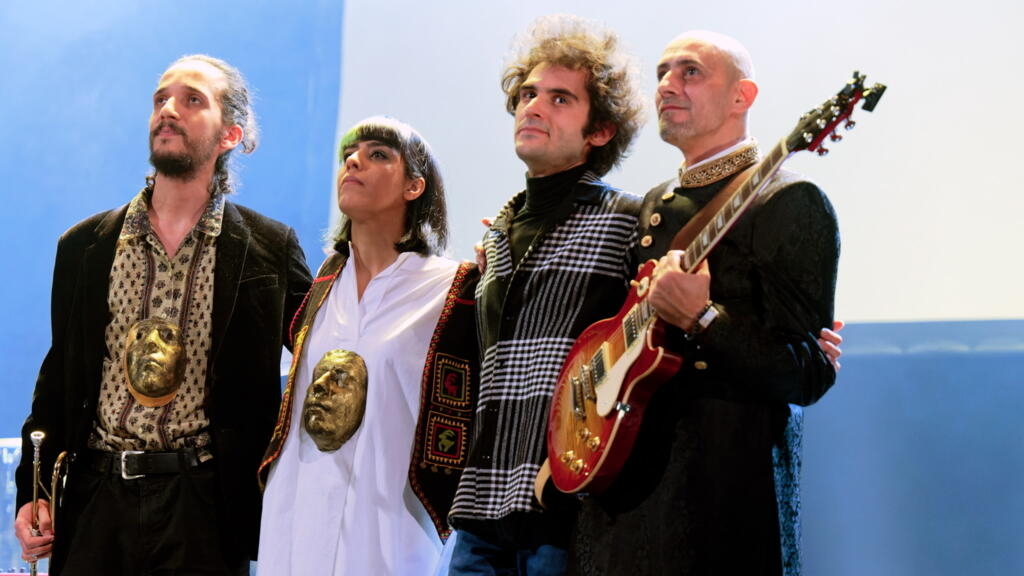 Au Trianon, des artistes se réunissent pour soutenir le combat du peuple iranien