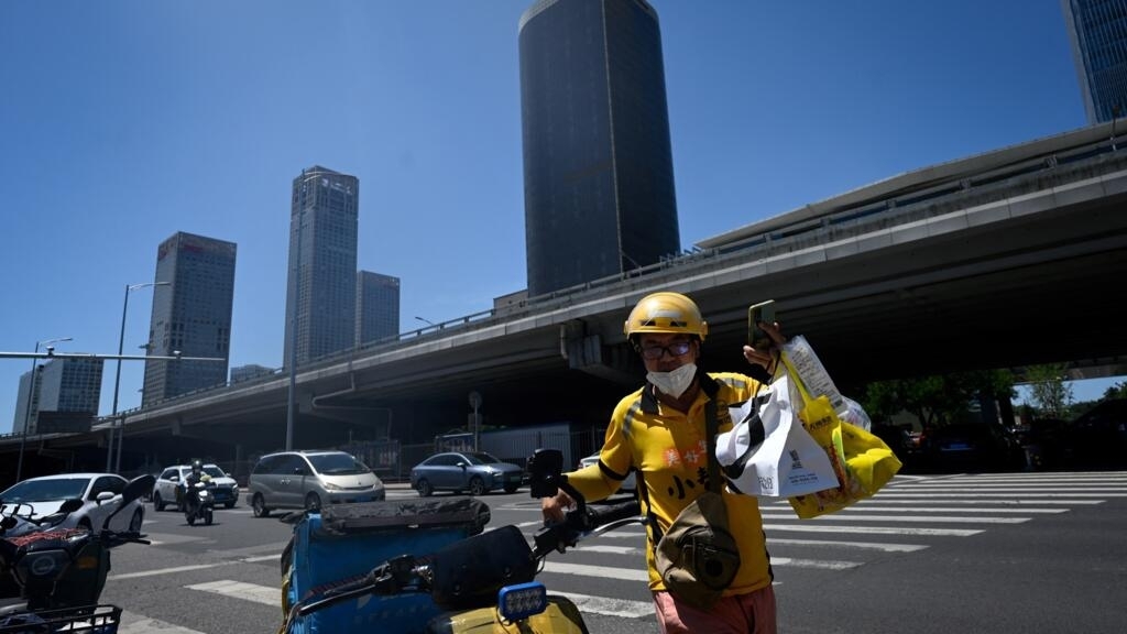 Chine: les coursiers appelés en renfort face aux retards accumulés dans la livraison de colis
