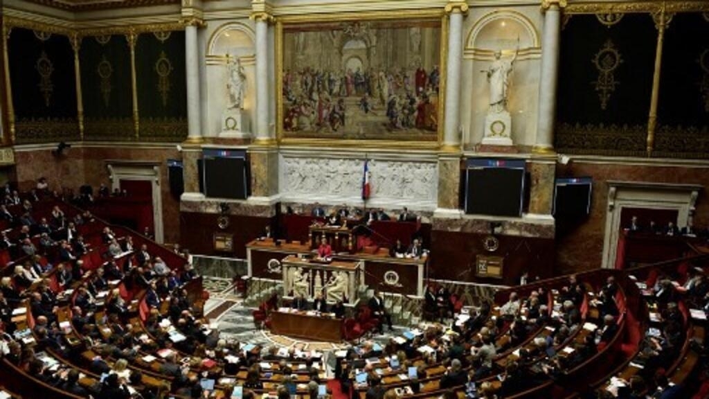 France: contre la réforme des retraites, la Nupes et le RN déposent une motion référendaire