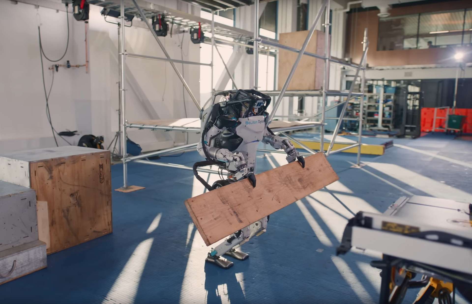 L’agilité du robot Atlas est de plus en plus bluffante !