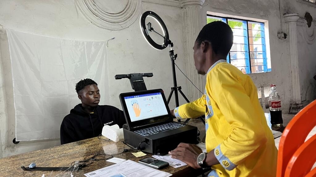 RDC: Après des difficultés, la Céni annonce prolonger l’enrôlement des électeurs