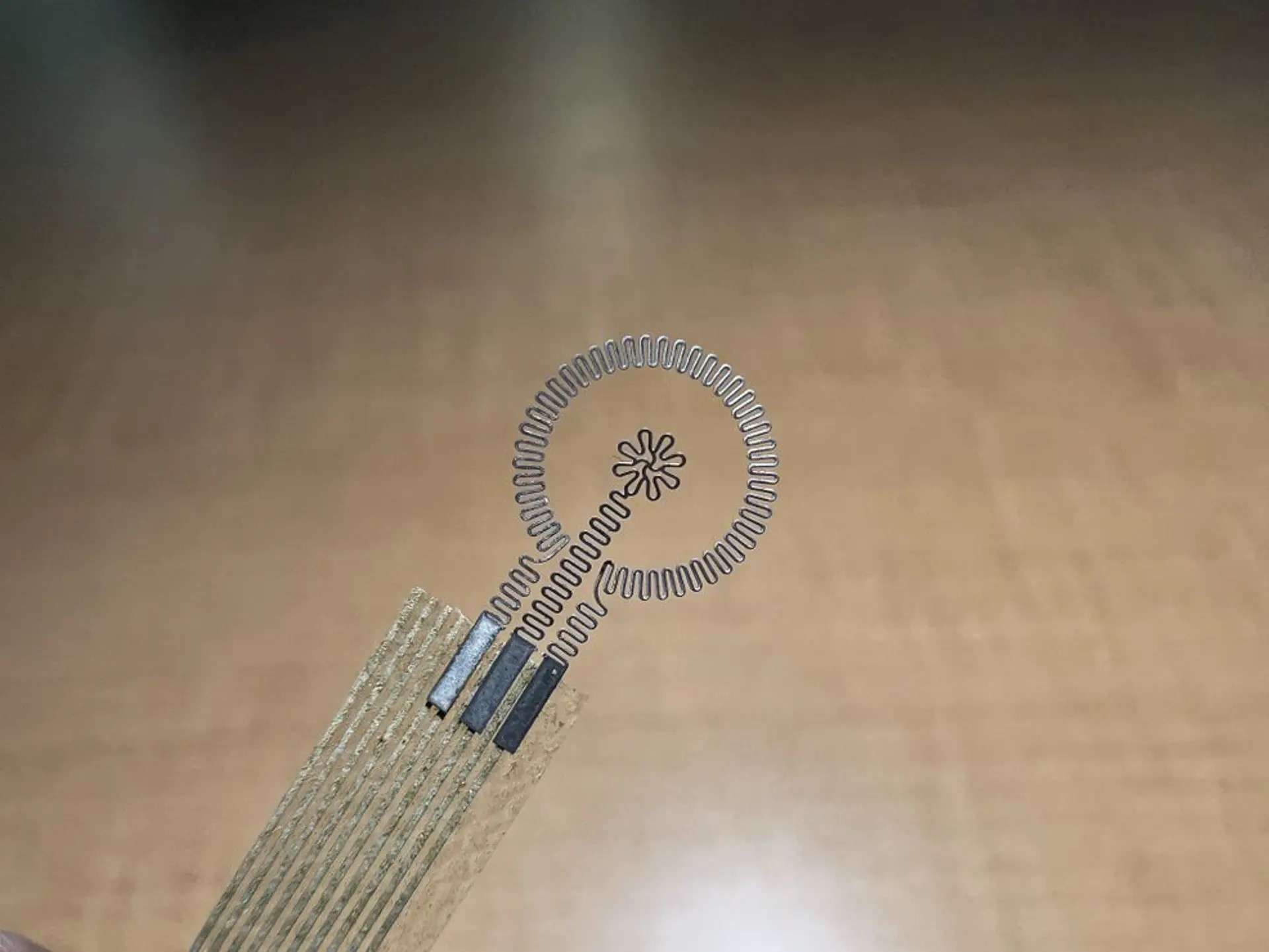 Ce pansement électronique accélère la guérison