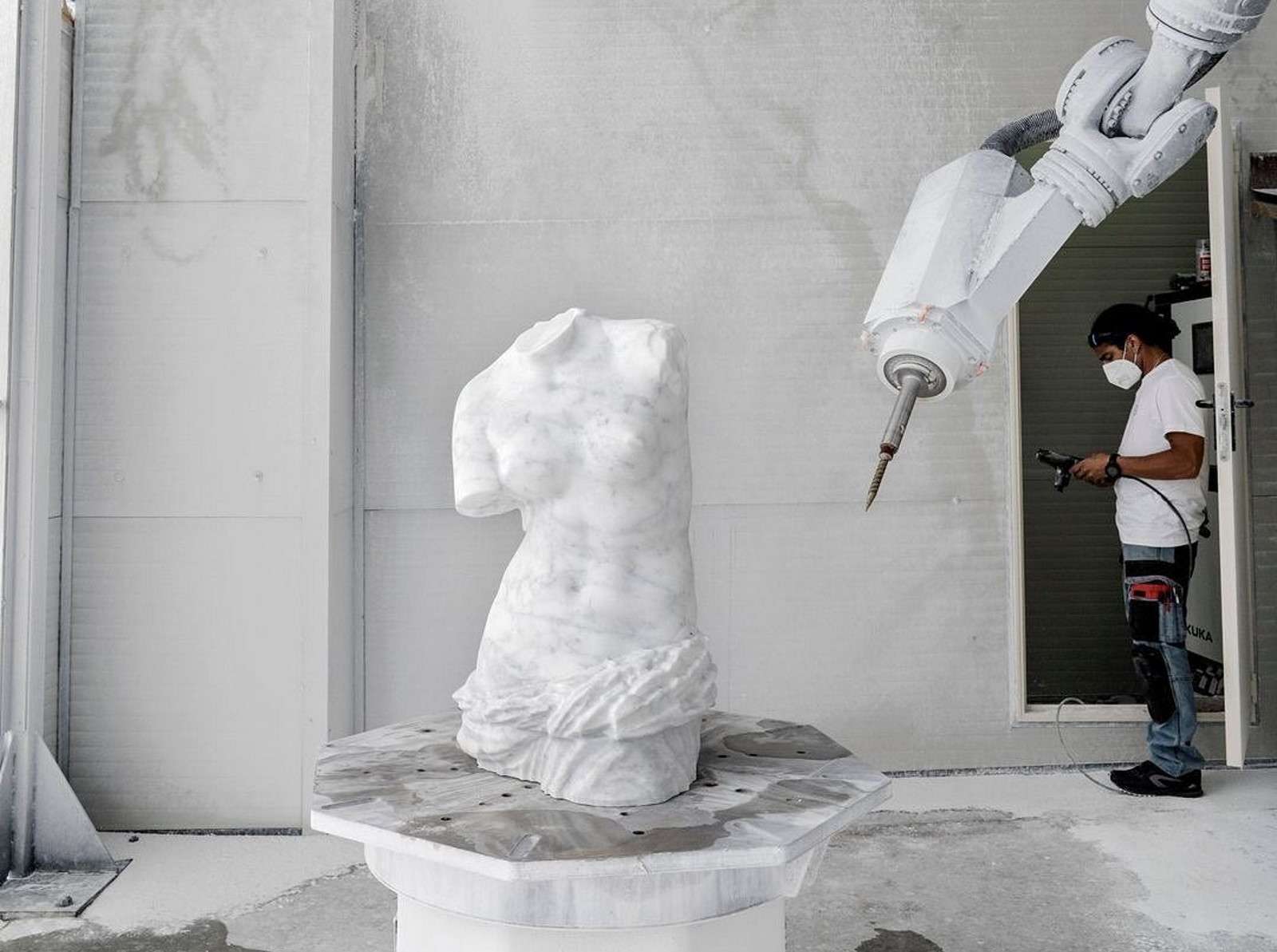 Ce robot sculpteur se taille un nom auprès des artistes