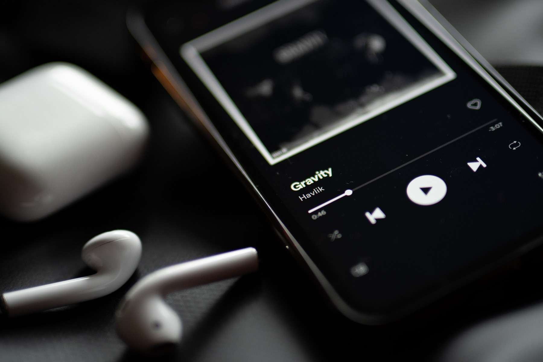 Spotify engage une IA pour faire le DJ